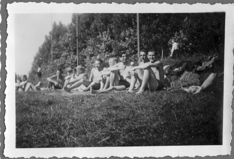 B09-1-8.jpg